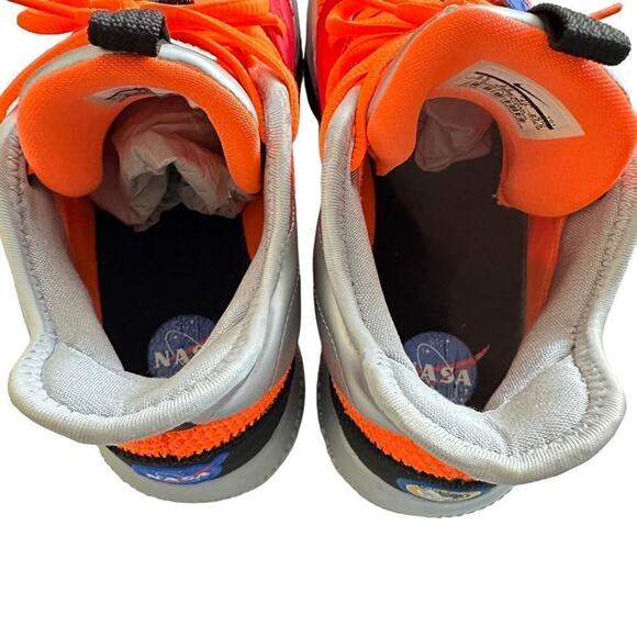 Nike PG 3 x NASA Armstrong Building 703 2018‎ Men\'s 9.5 Orange C12666-800 main image 4